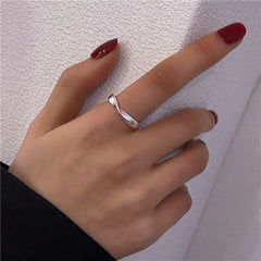 Simple Vintage Women's Fashion Ring